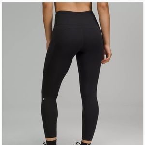 Black lulu lemon leggings